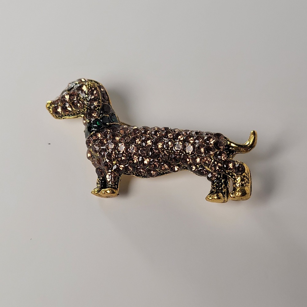 Vintage Dachshund Dog Brooch Gold Tone Brown Rhinestone Pave Green CollarFigural